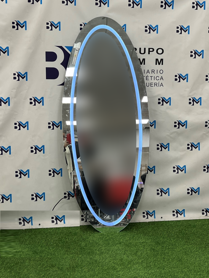 Espejo ovalado sin marco con luz led azul integrada