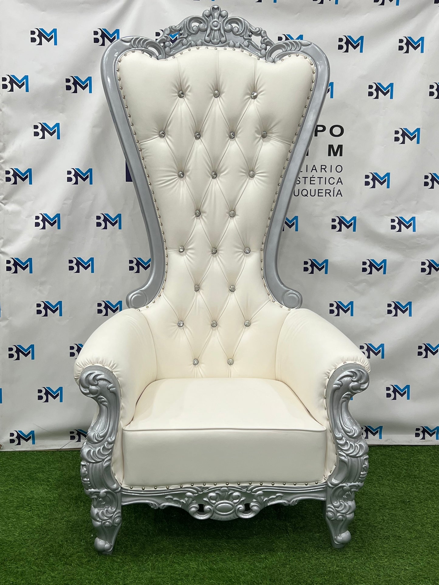 White princess-style pedicure chair with silver
